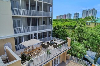400 Flagship Dr Unit 303, Naples, FL 34108