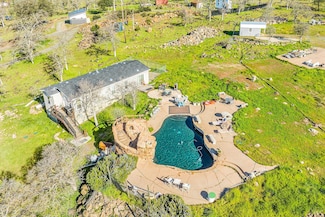 21054 Yankee Valley Rd, Hidden Valley Lake, CA 95467