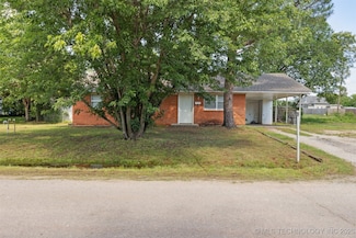 703 N Pennsylvania Ave, Shawnee, OK 74801