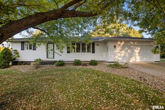 22230 Timber Ln, Morton, IL 61550
