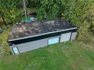 3454 Ewings Rd, Lockport, NY 14094