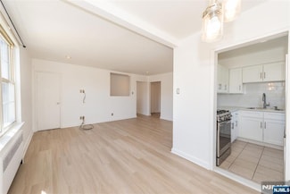 544 Broad Ave Unit 3, Leonia, NJ 07605