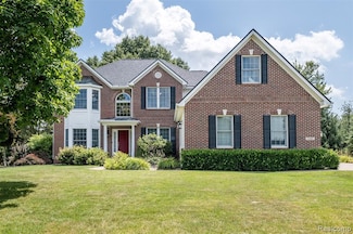 1340 Baywood Cir, Brighton, MI 48116