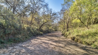7462 County Road 284, Edna, TX 77957