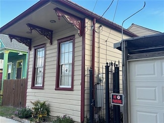3015 Saint Peter St, New Orleans, LA 70119