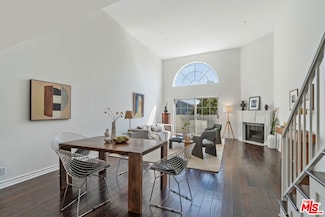 3743 S Canfield Ave Unit 303, Los Angeles, CA 90034