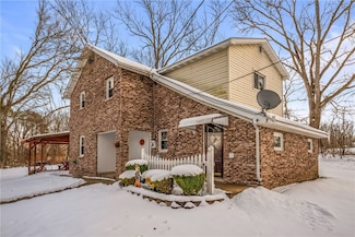 220 Hoover Rd, New Castle, PA 16101