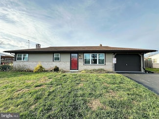 2417 Berkshire Ln, Dover, PA 17315