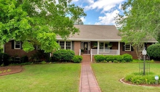 1312 Tanglewood Dr, South Hill, VA 23970