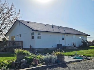100202 W Hess Rd, Prosser, WA 99350