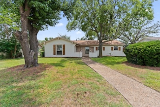 4006 Burning Tree Ln, Garland, TX 75042