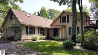 6895 Timberlake Dr, Elk Rapids, MI 49629