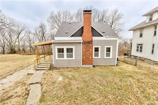 624 S 13th St, Saint Joseph, MO 64501