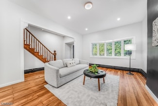 181 Winfield Ave, Jersey City, NJ 07305