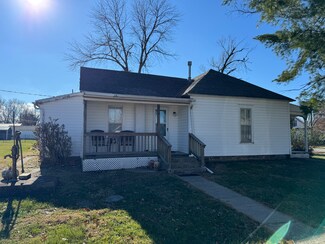 114 N Ash St, Cole Camp, MO 65325