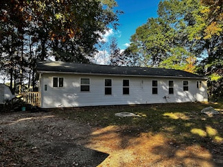 3714 W Hastings Lake Rd, Jonesville, MI 49250