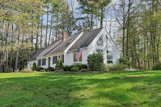 47 Old Post Ln, Sanford, ME 04073