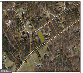 979 Swan Ln, Ruther Glen, VA 22546