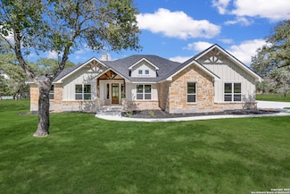 200 Bobby Lynn Dr, Adkins, TX 78101