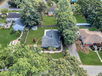 115 19th St, Wading River, NY 11792
