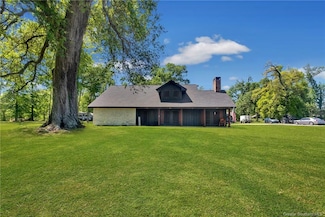 3724 Thompson Rd, Sulphur, LA 70665