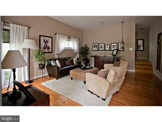 121 8th Ave, Haddon Heights, NJ 08035