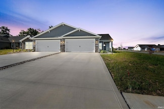 3190 E Buell Ct, Columbia City, IN 46725