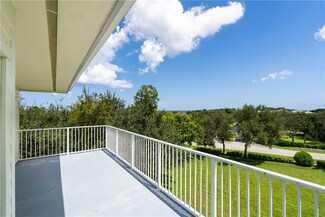 13570 Mystic Dr Unit 307, Sebastian, FL 32958