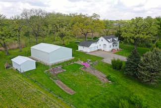 2205 Hartland Rd, Woodstock, IL 60098