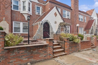 131-18 226th St, Laurelton, NY 11413