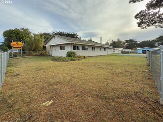 970 2nd St SE, Bandon, OR 97411