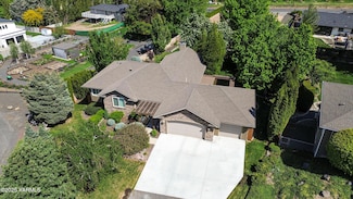1013 Crest Acres Place, Yakima, WA 98908