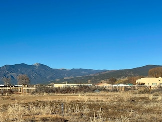 Off Ortiz Ln, Taos, NM 87571