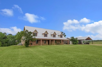 421 County Road 2438, Alto, TX 75925