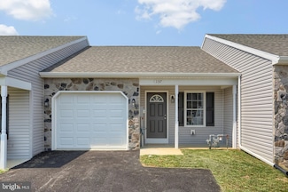 137 Sable Dr, Carlisle, PA 17013