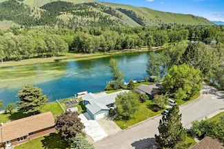 10570 Lakewood Place, Lolo, MT 59847