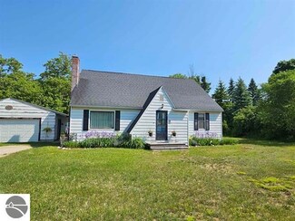 606 W Main St, Manton, MI 49663