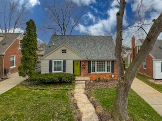 4422 Groveland Ave, Royal Oak, MI 48073
