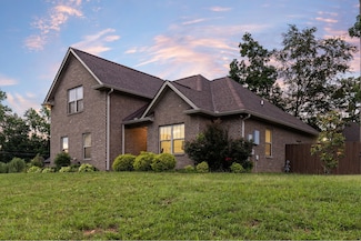 200 Sapphire Dr, White House, TN 37188