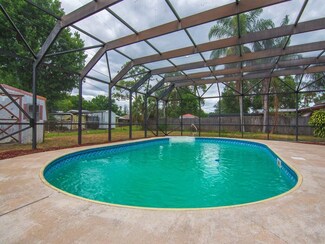 3441 Southern Pines Dr, Fort Pierce, FL 34982