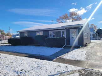 1434 Nelson St, Port Huron, MI 48060