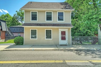 205 Hudson St Unit 3, Cornwall On Hudson, NY 12520