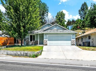 2360 W Hill Rd, Boise, ID 83702