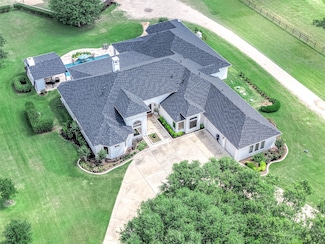3710 Triple Crown Dr, Richmond, TX 77406