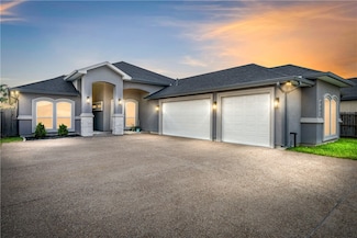 6421 Aikman Ln, Corpus Christi, TX 78414