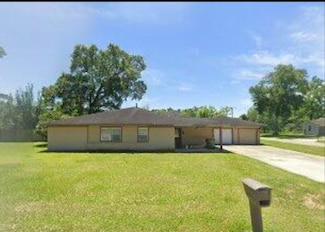 3304 Lincoln St, Liberty, TX 77575