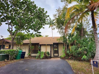 11246 SW 116th Ln, Miami, FL 33176
