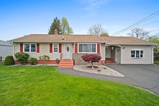 82 Wallace Ave, Chicopee, MA 01020