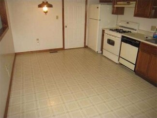 3 Residential Ln, Blackstone, MA 01504
