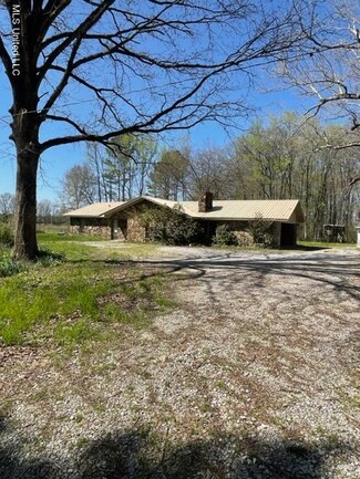 2011 Highway 371 S, Fulton, MS 38843